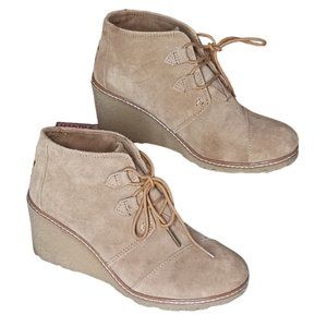 Toms women tan suede wedge ankle boots Size 7.5